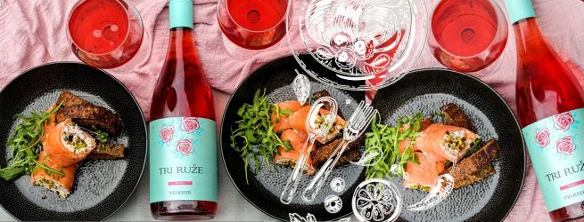 Lososová roláda a TIP na víno Tri Ruže Frizzo 2022